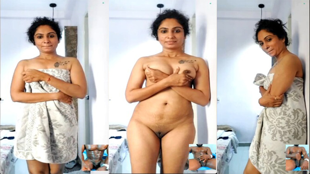 Indian Horny Young Bhabhi Showing on videocall Video